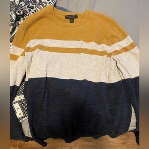 Banana republic crewneck sweater M